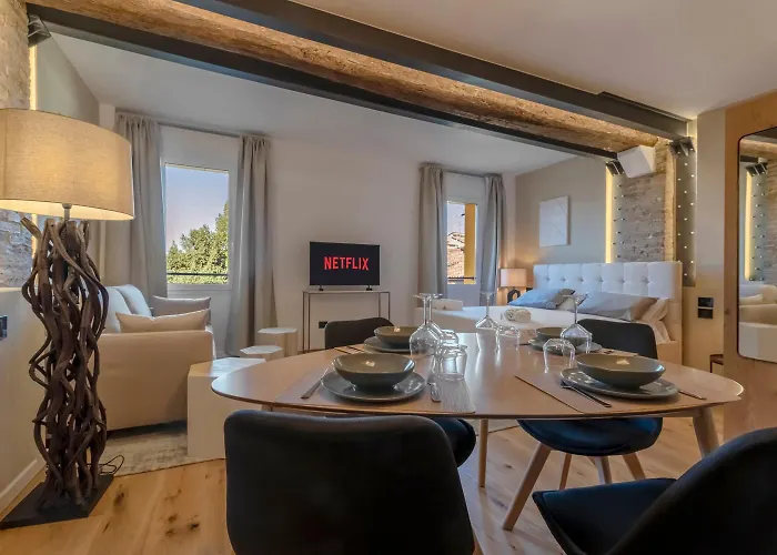 Borgo Rotondo * سان جوفانّي إن بيرْس